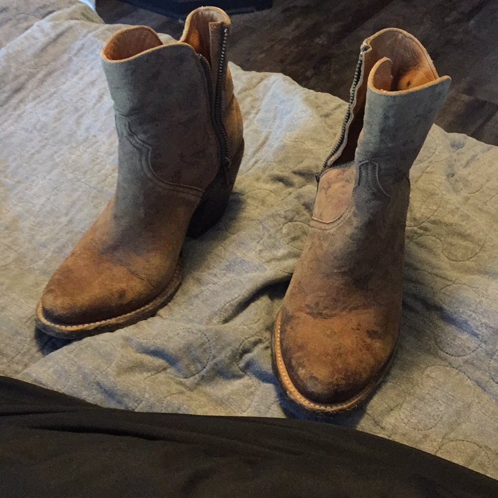 Lucchese SZ 6.5 tan cowgirl bootie